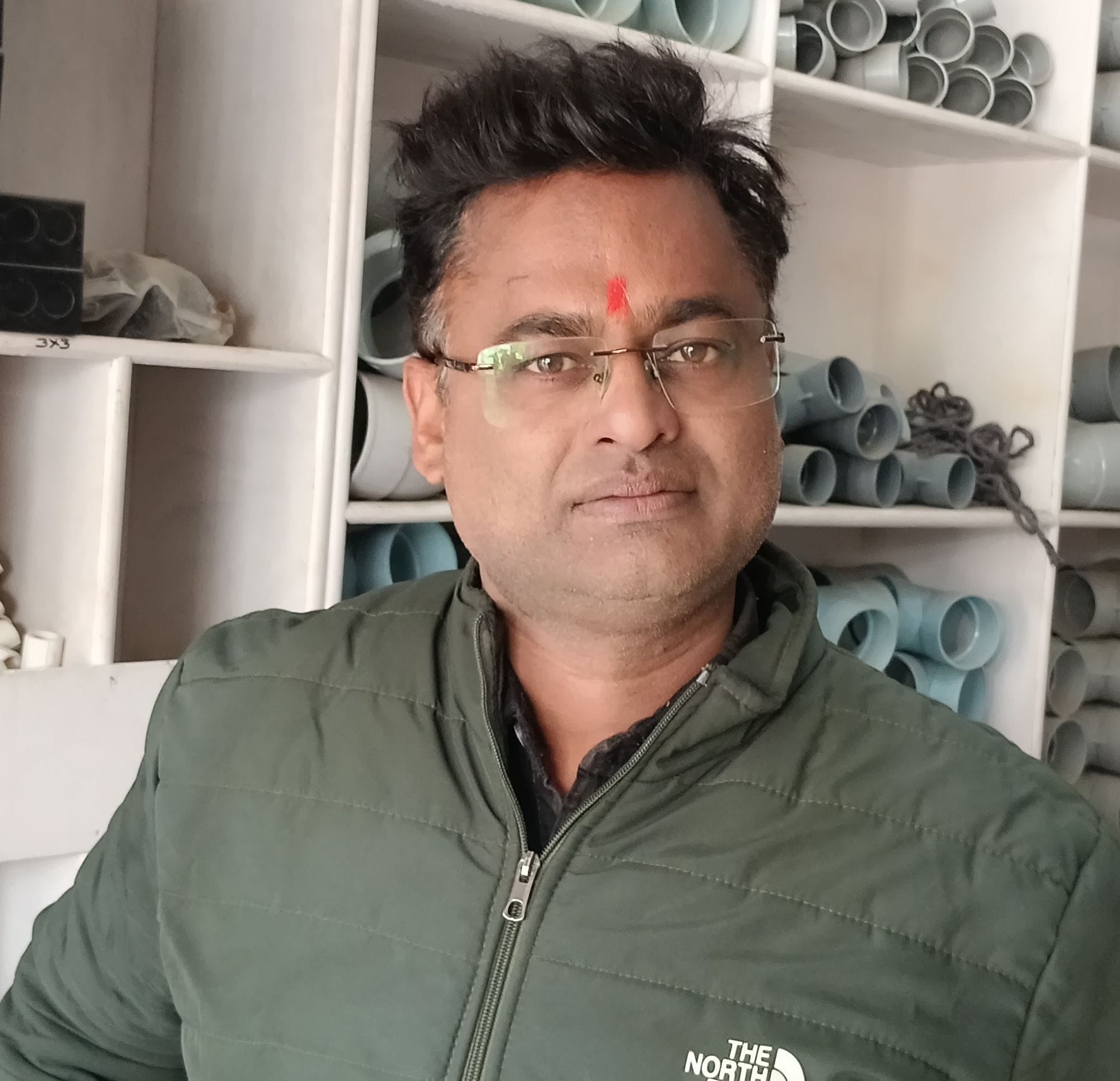 फोटो संख्या:80- रेलवे रोड पर स्थित दुकान में रखी हमाम एलीमेंट--- संवाद फोटो संख्या:80- रेलवे रोड पर स्थित दुकान में रखी हमाम एलीमेंट--- संवाद