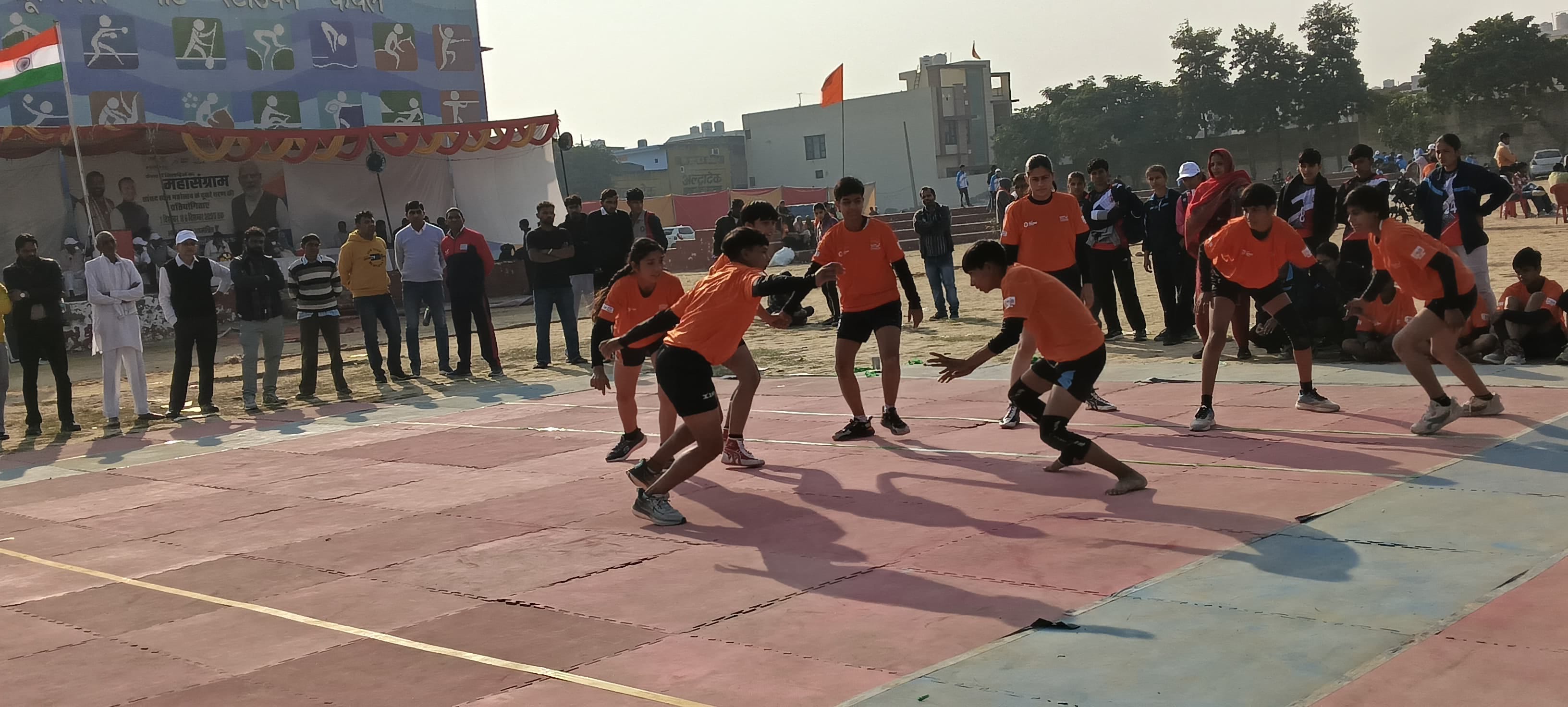 सांसद खेल महोत्सव के अंतर्गत वॉलीबॉल में हरसोला की टीम प्रथम रही