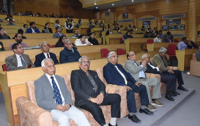 जीएसआई परिसर में आयोजित सेमिनार में उपस्थित लोग। -संवाद जीएसआई परिसर में आयोजित सेमिनार में उपस्थित लोग। -संवाद