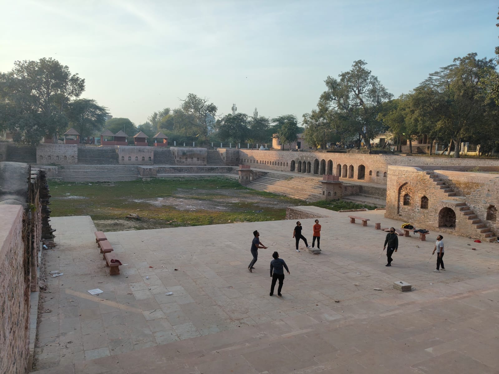 प्रचीन बड़ा तालाब। संवाद