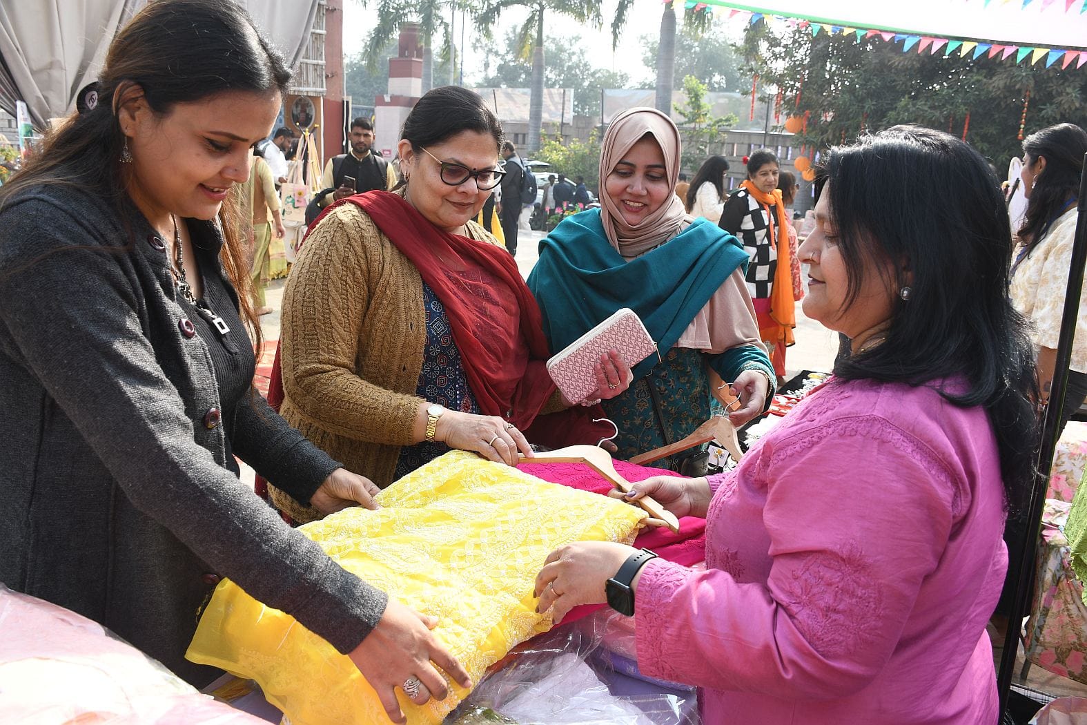 प्रदर्शनी में दिखा महिला उद्यमियों का हुनर प्रदर्शनी में दिखा महिला उद्यमियों का हुनर