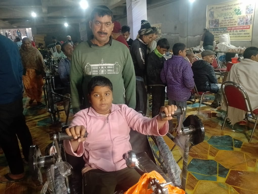 पिता के साथ विकलांग गौरव। संवाद पिता के साथ विकलांग गौरव। संवाद