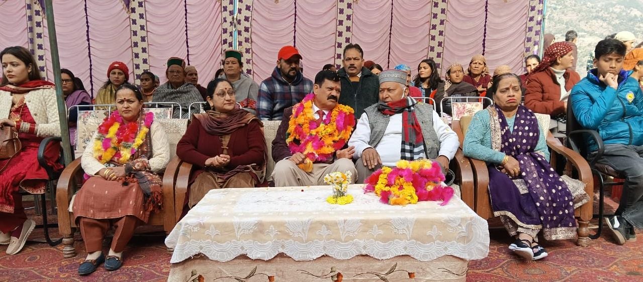 रचोली स्कूल के वार्षिक समारोह में मेधावियों को मिला सम्मान। संवाद रचोली स्कूल के वार्षिक समारोह में मेधावियों को मिला सम्मान। संवाद