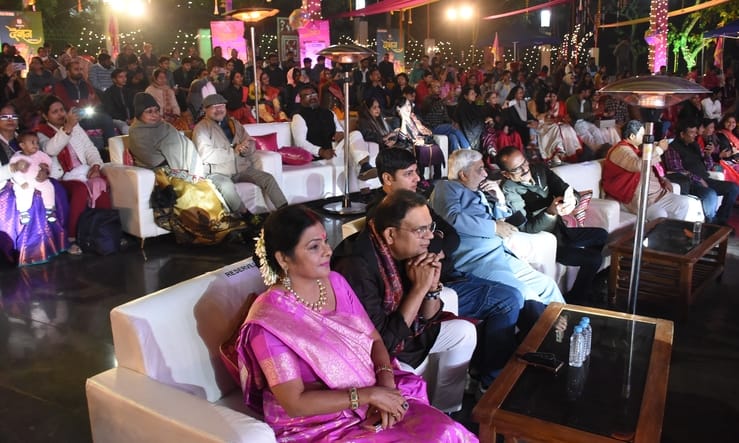 सोनचिरैया संस्था की ओर से आयोजित देशज के मंच पर भारत की लोककलाओं का संगम देखने को मिला। गोमतीनग