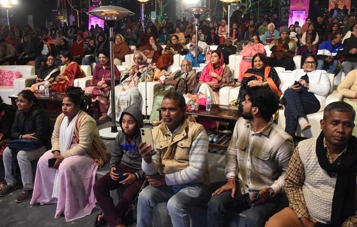 सोनचिरैया संस्था की ओर से आयोजित देशज के मंच पर भारत की लोककलाओं का संगम देखने को मिला। गोमतीनग