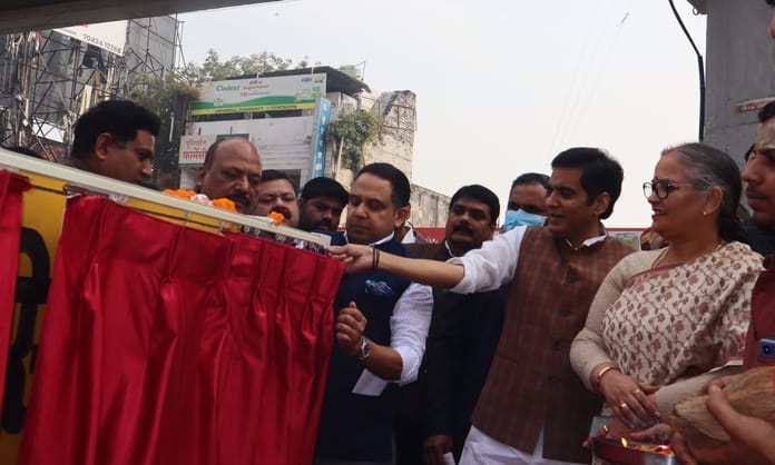 डॉ. रतन कुमार सिंह के नाम पर सड़क का नाम।