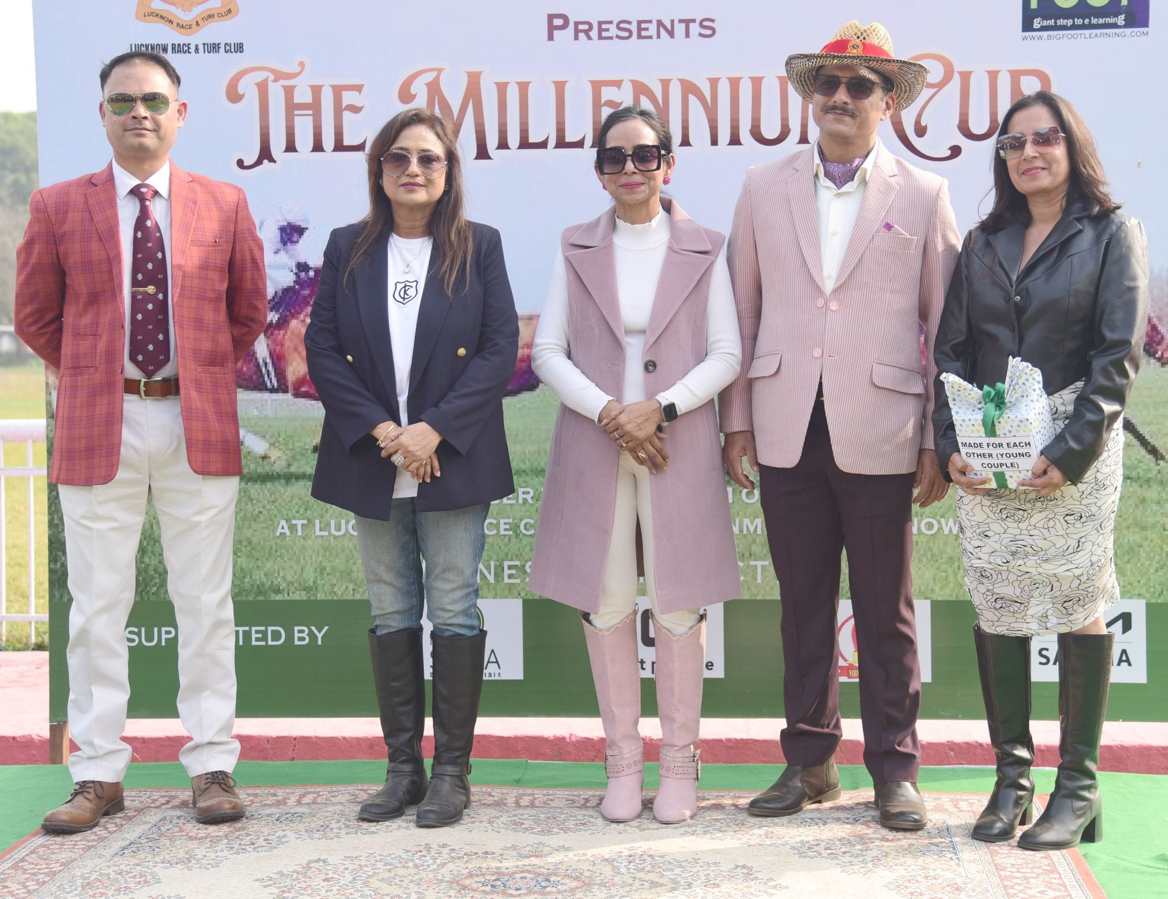 लखनऊ रेसकोर्स में आयोजित मिलेनियम कप की झलकियां। लखनऊ रेसकोर्स में आयोजित मिलेनियम कप की झलकियां।