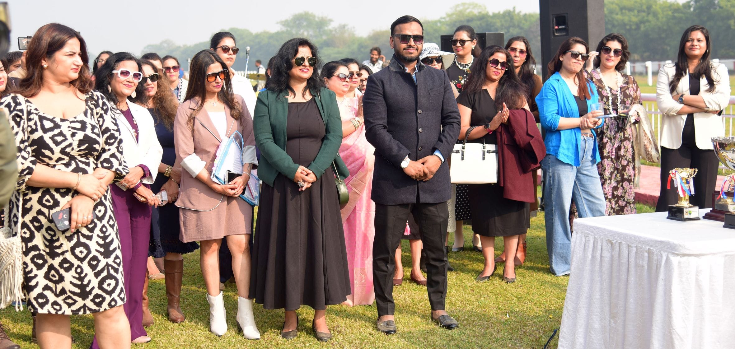 लखनऊ रेसकोर्स में आयोजित मिलेनियम कप की झलकियां। लखनऊ रेसकोर्स में आयोजित मिलेनियम कप की झलकियां।