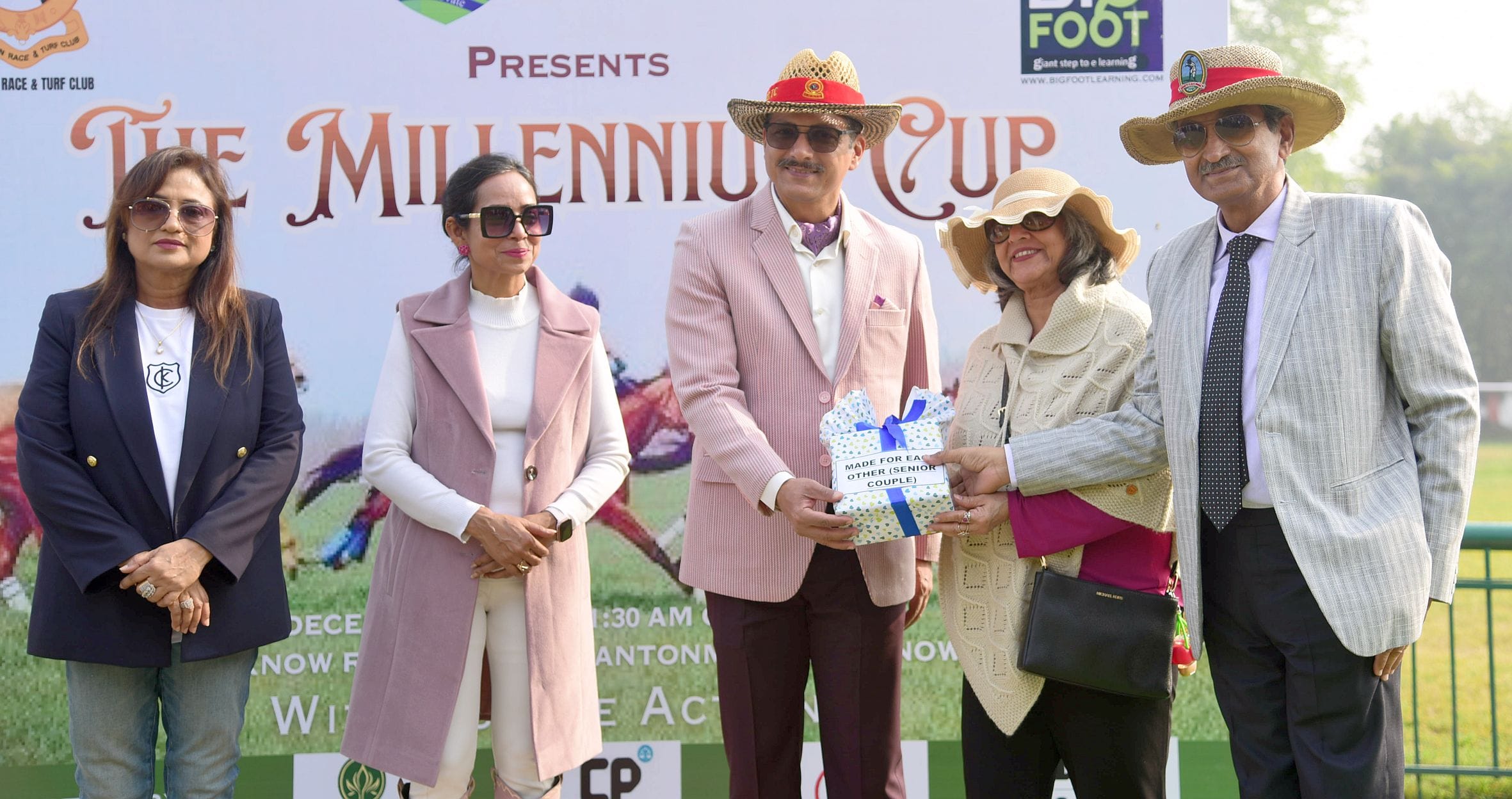 लखनऊ रेसकोर्स में आयोजित मिलेनियम कप की झलकियां। लखनऊ रेसकोर्स में आयोजित मिलेनियम कप की झलकियां।