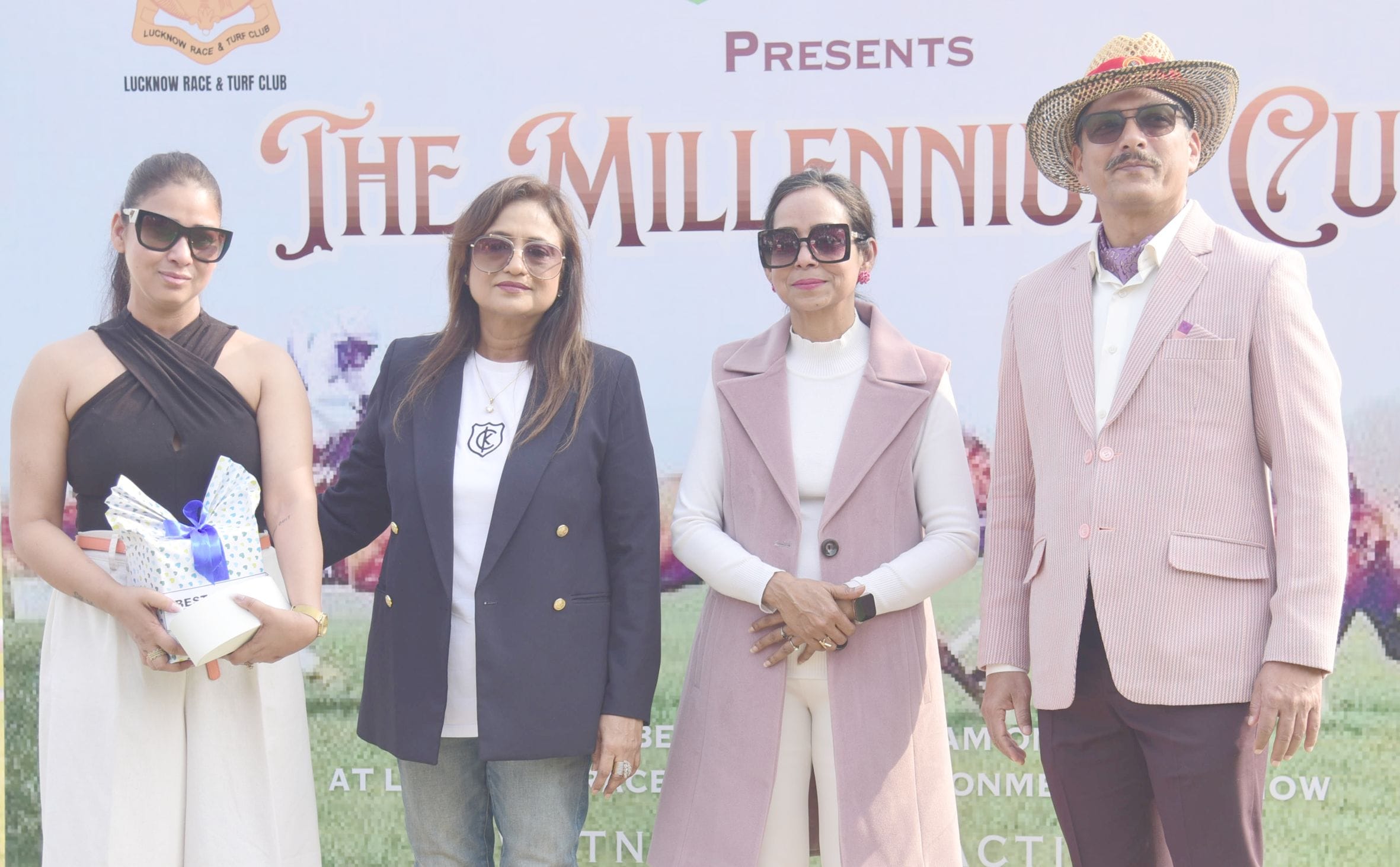 लखनऊ रेसकोर्स में आयोजित मिलेनियम कप की झलकियां। लखनऊ रेसकोर्स में आयोजित मिलेनियम कप की झलकियां।