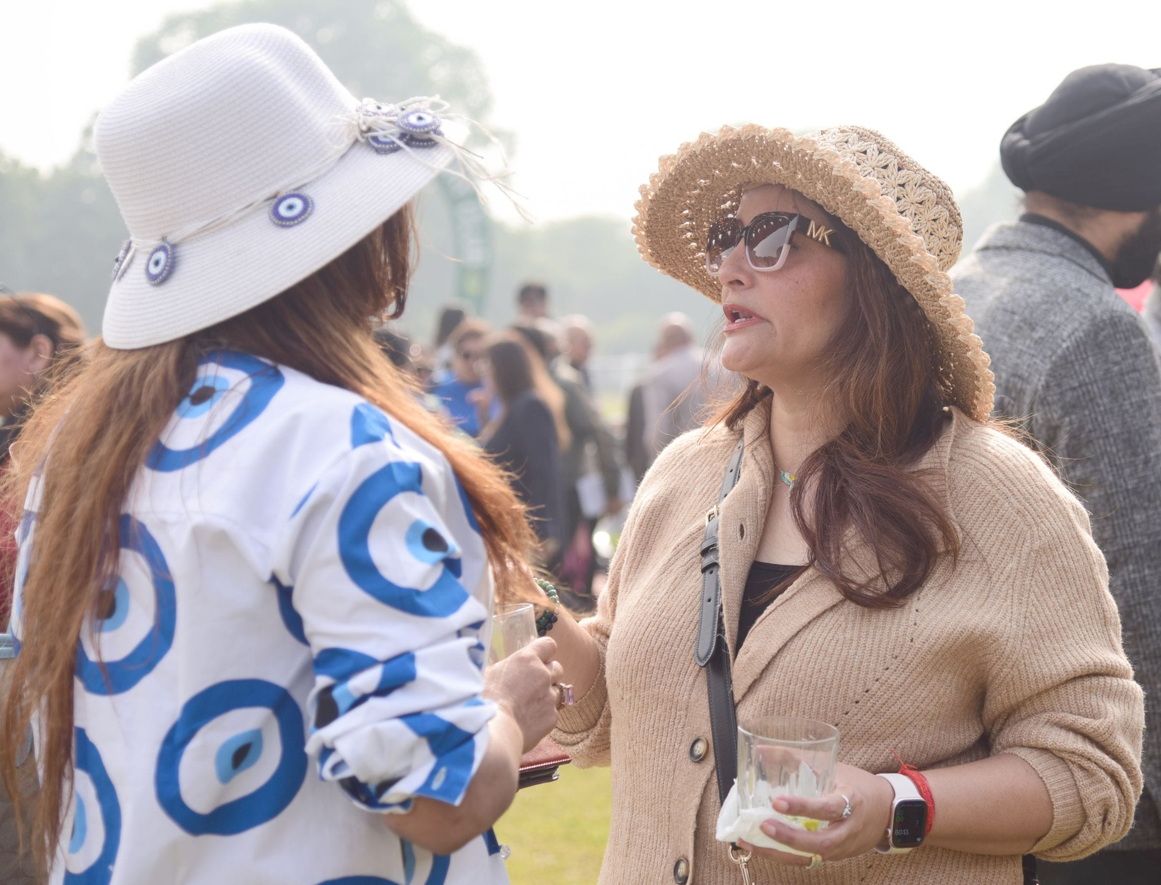 लखनऊ रेसकोर्स में आयोजित मिलेनियम कप की झलकियां। लखनऊ रेसकोर्स में आयोजित मिलेनियम कप की झलकियां।