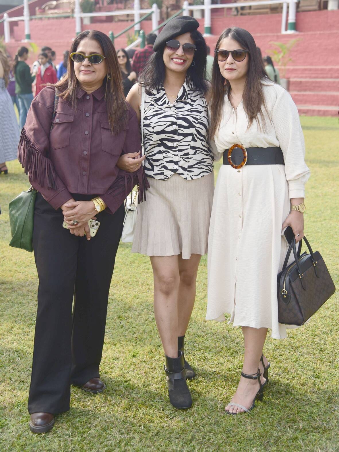 लखनऊ रेसकोर्स में आयोजित मिलेनियम कप की झलकियां। लखनऊ रेसकोर्स में आयोजित मिलेनियम कप की झलकियां।