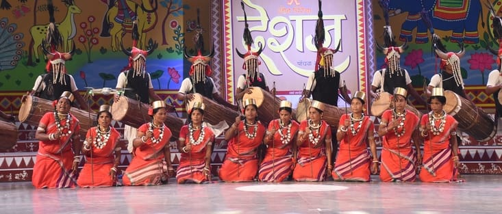 सोनचिरैया संस्था की ओर से लोहिया पार्क में आयोजित दो दिवसीय आयोजन की अंतिम शाम म्यूजिकल ड्रामा सोनचिरैया संस्था की ओर से लोहिया पार्क में आयोजित दो दिवसीय आयोजन की अंतिम शाम म्यूजिकल ड्रामा
