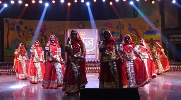 सोनचिरैया संस्था की ओर से लोहिया पार्क में आयोजित दो दिवसीय आयोजन की अंतिम शाम म्यूजिकल ड्रामा सोनचिरैया संस्था की ओर से लोहिया पार्क में आयोजित दो दिवसीय आयोजन की अंतिम शाम म्यूजिकल ड्रामा