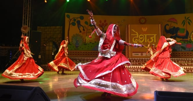 सोनचिरैया संस्था की ओर से लोहिया पार्क में आयोजित दो दिवसीय आयोजन की अंतिम शाम म्यूजिकल ड्रामा सोनचिरैया संस्था की ओर से लोहिया पार्क में आयोजित दो दिवसीय आयोजन की अंतिम शाम म्यूजिकल ड्रामा