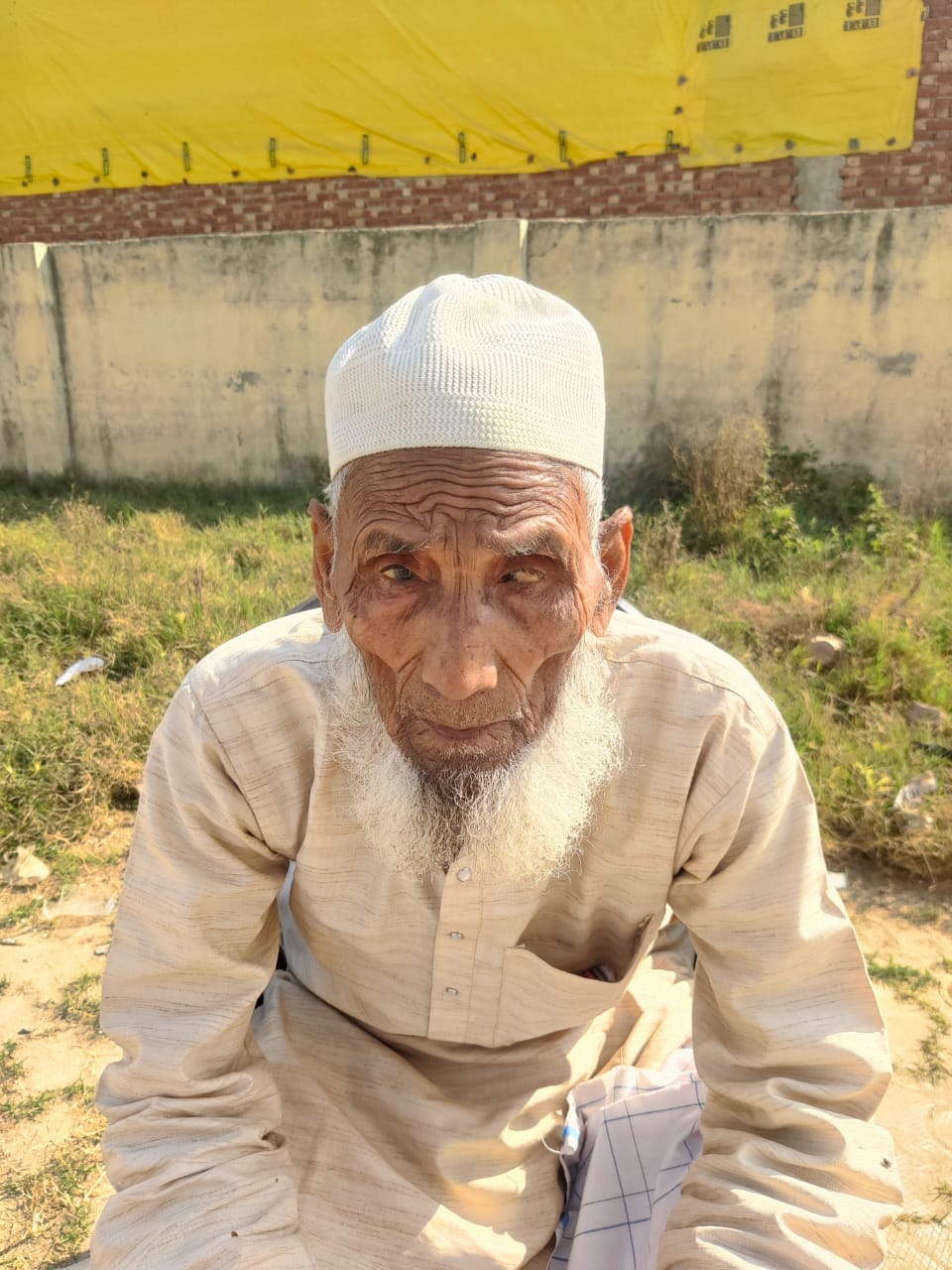 सरूरपुर। खिवाई पीएचसी में पहुंची मरीज शबाना। संवाद सरूरपुर। खिवाई पीएचसी में पहुंची मरीज शबाना। संवाद