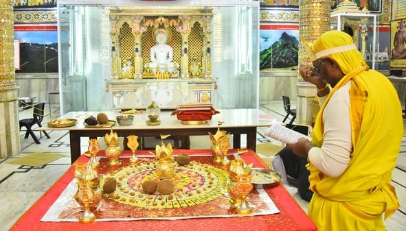 श्री दिगंबर जैन मंदिर का 24वां स्थापना दिवस मनाया