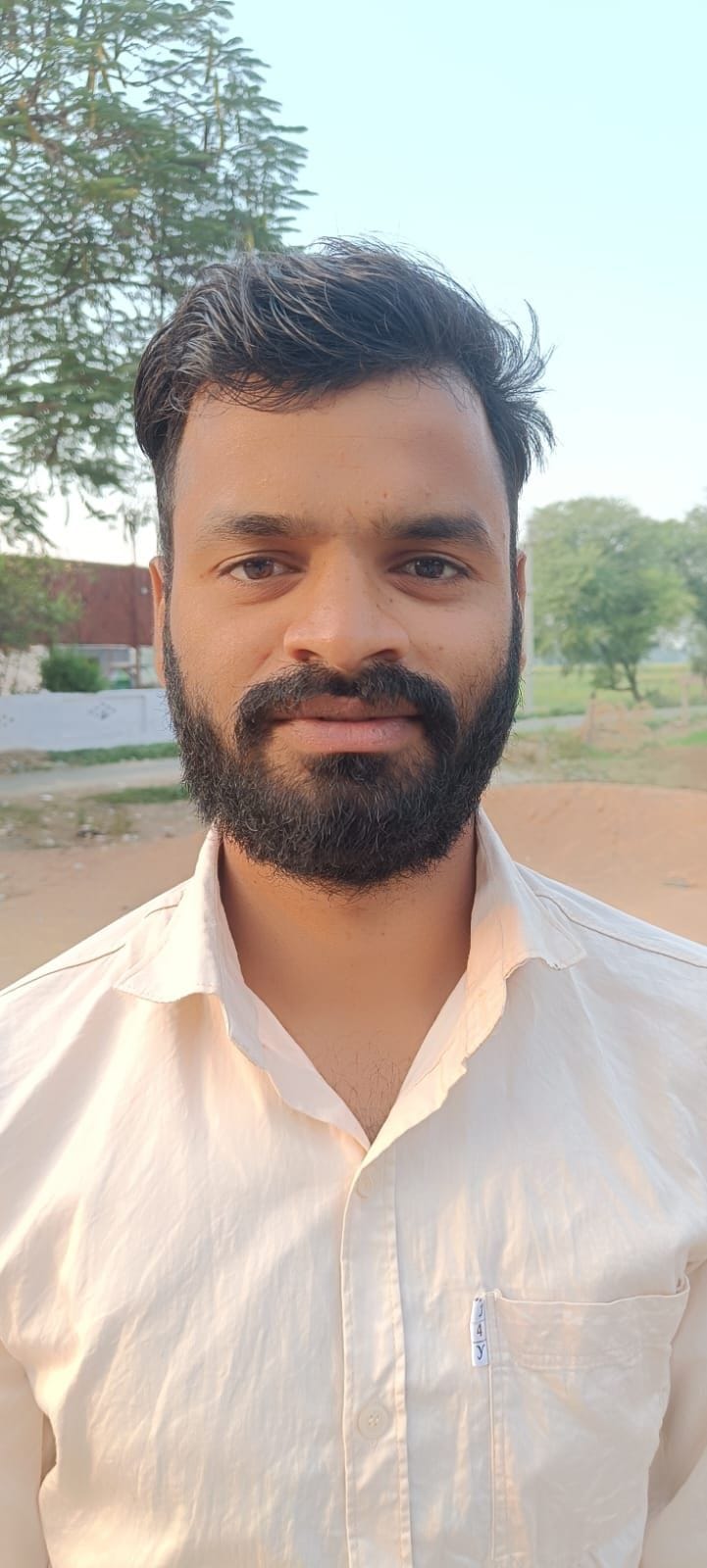 फोटो- 12- कोल्ड स्टोर में रहे बचे आलू का उठान करते श्रमिक। संवाद फोटो- 12- कोल्ड स्टोर में रहे बचे आलू का उठान करते श्रमिक। संवाद