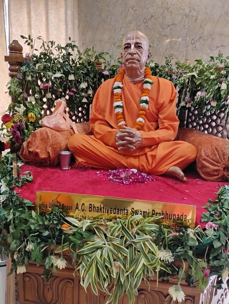 सुशांत गोल्फ सिटी सि्थत श्रीश्री राधा रमण बिहारी (इस्कॉन) मंदिर में सोमवार को श्रील भक्तिसिद्धा सुशांत गोल्फ सिटी सि्थत श्रीश्री राधा रमण बिहारी (इस्कॉन) मंदिर में सोमवार को श्रील भक्तिसिद्धा