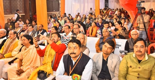भारत विकास परिषद अवध प्रांत की ओर से कृष्णानगर में आयोजित पंचसूत्रीय कथा महोत्सव का अंतिम दिन न