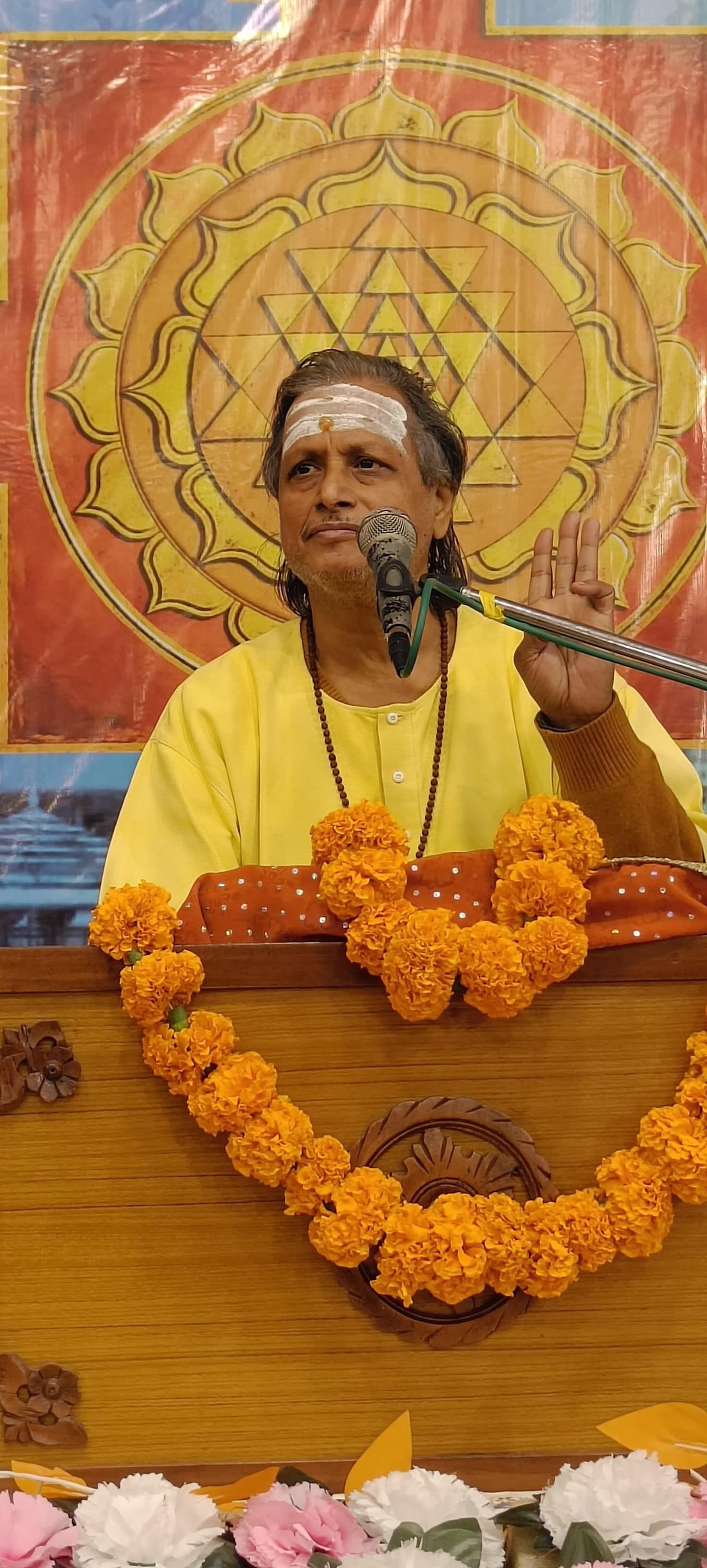 चिनहट के मटियारी स्थित होटल में ऋषि सेवा समिति की ओर से आयोजित श्रीमद्भागवत कथा के दूसरे दिन मं चिनहट के मटियारी स्थित होटल में ऋषि सेवा समिति की ओर से आयोजित श्रीमद्भागवत कथा के दूसरे दिन मं
