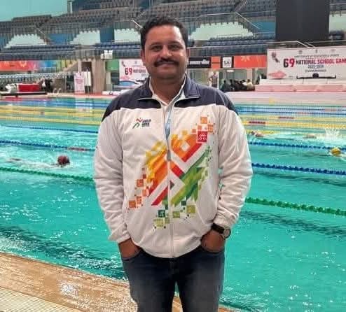 -फोटो 51 : नागरिक अस्पताल में पहुंचे मृतक नवनीत खत्री के परिजन। संवाद