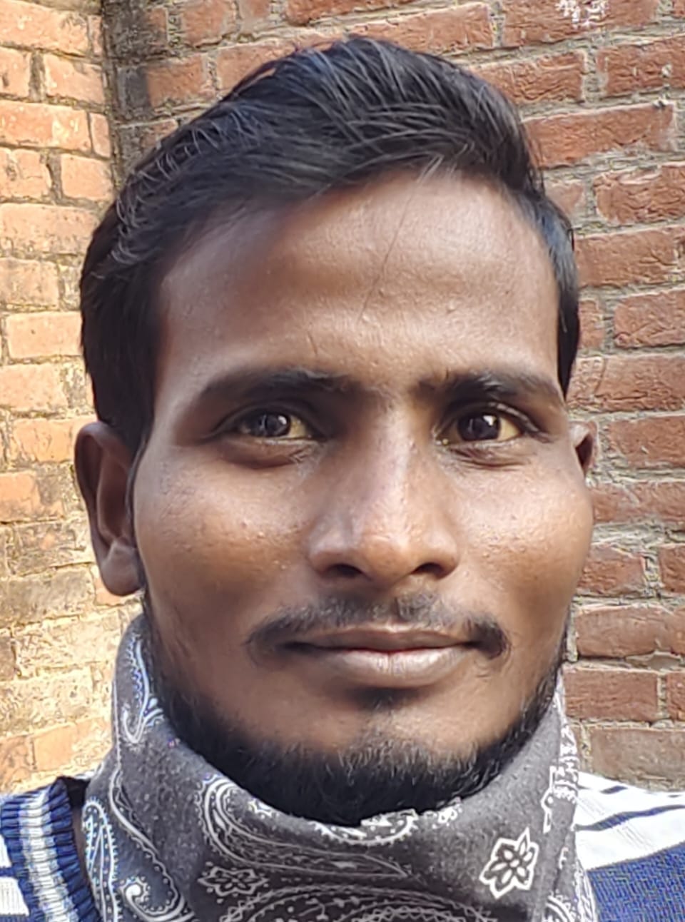 कूड़ा उठाने वाली ठेलिया में पैडल तक नहीं। संवाद