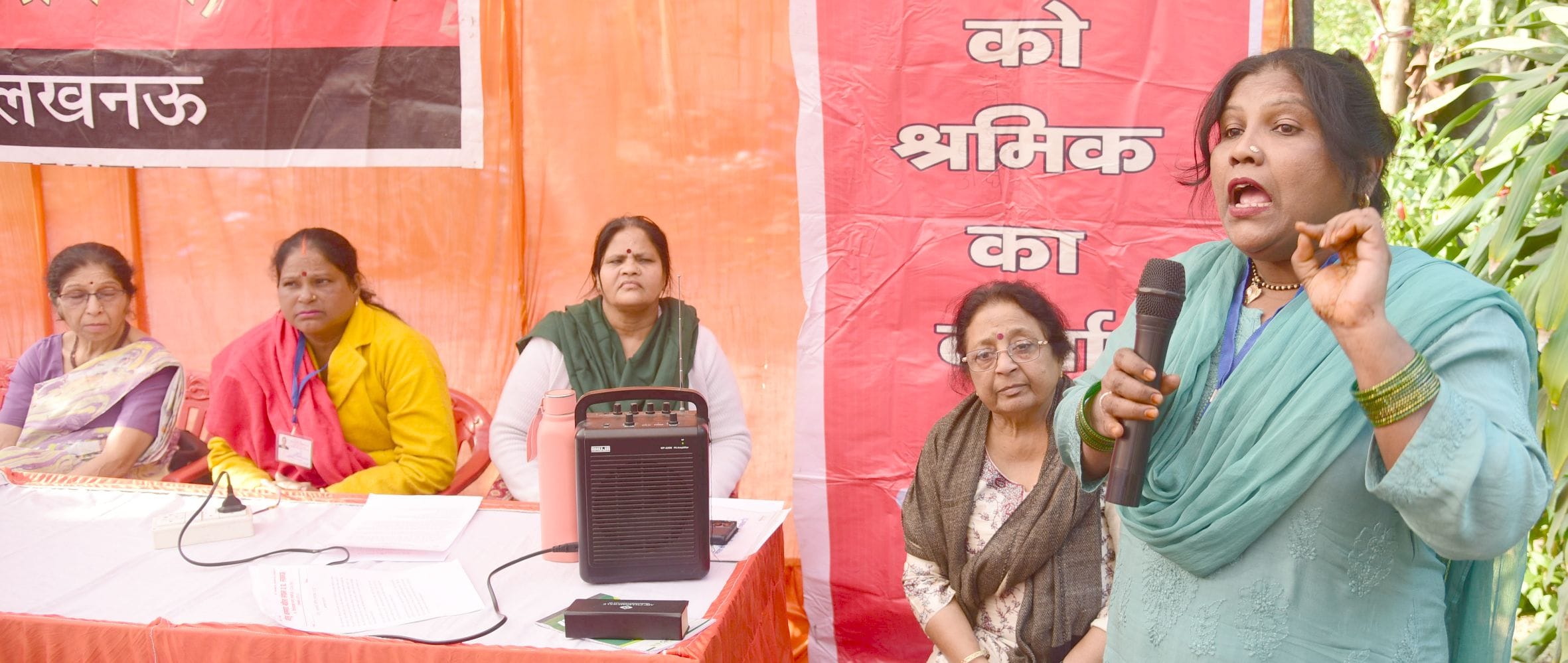 एडवा के कार्यालय में आयोजित कार्यक्रम में शामिल महिलाएं। एडवा के कार्यालय में आयोजित कार्यक्रम में शामिल महिलाएं।