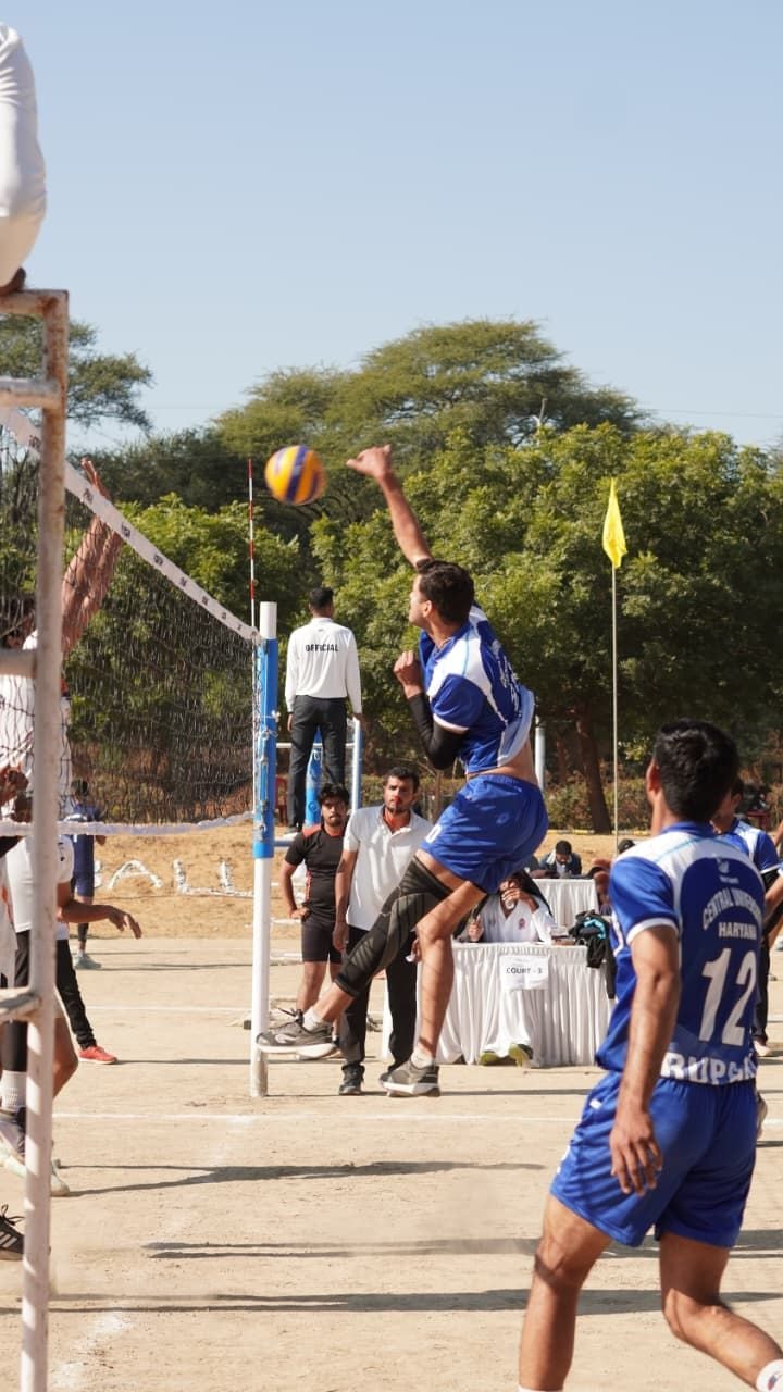 फोटो संख्या:69- हरियाणा केंद्रीय विश्वविद्यालय महेंद्रगढ़ में वालीबॉल खेल प्रतियोगिता में हिस्स फोटो संख्या:69- हरियाणा केंद्रीय विश्वविद्यालय महेंद्रगढ़ में वालीबॉल खेल प्रतियोगिता में हिस्स