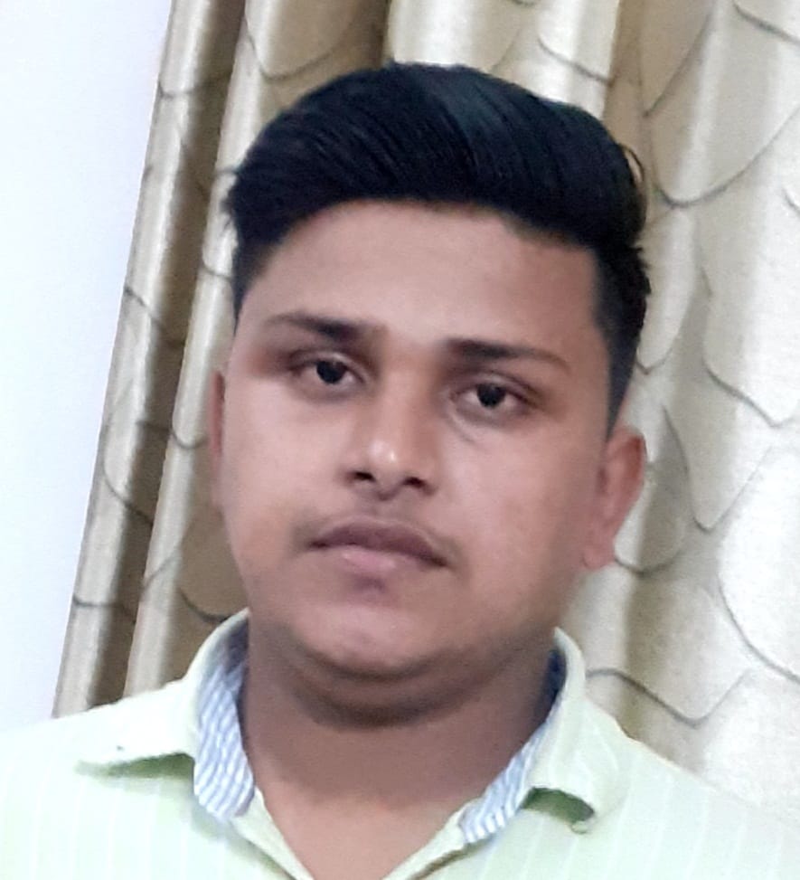 इस्माईलाबाद। स्टेडियम की टूटी हुई चार दिवारी व उगी जंगली घास। संवाद इस्माईलाबाद। स्टेडियम की टूटी हुई चार दिवारी व उगी जंगली घास। संवाद
