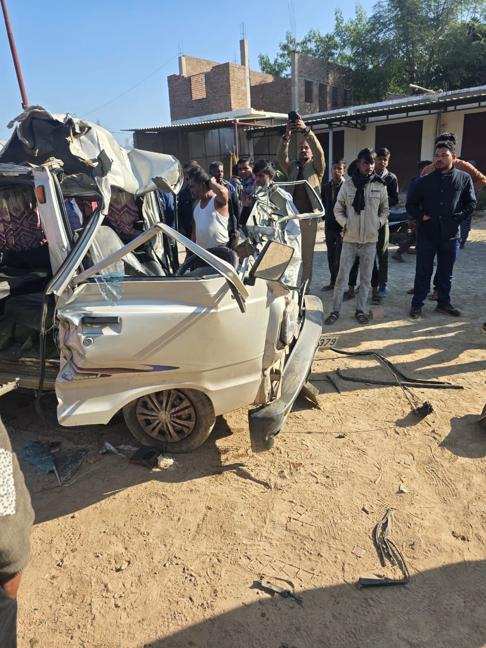 कोतवाली में खड़ा टैंकर कोतवाली में खड़ा टैंकर