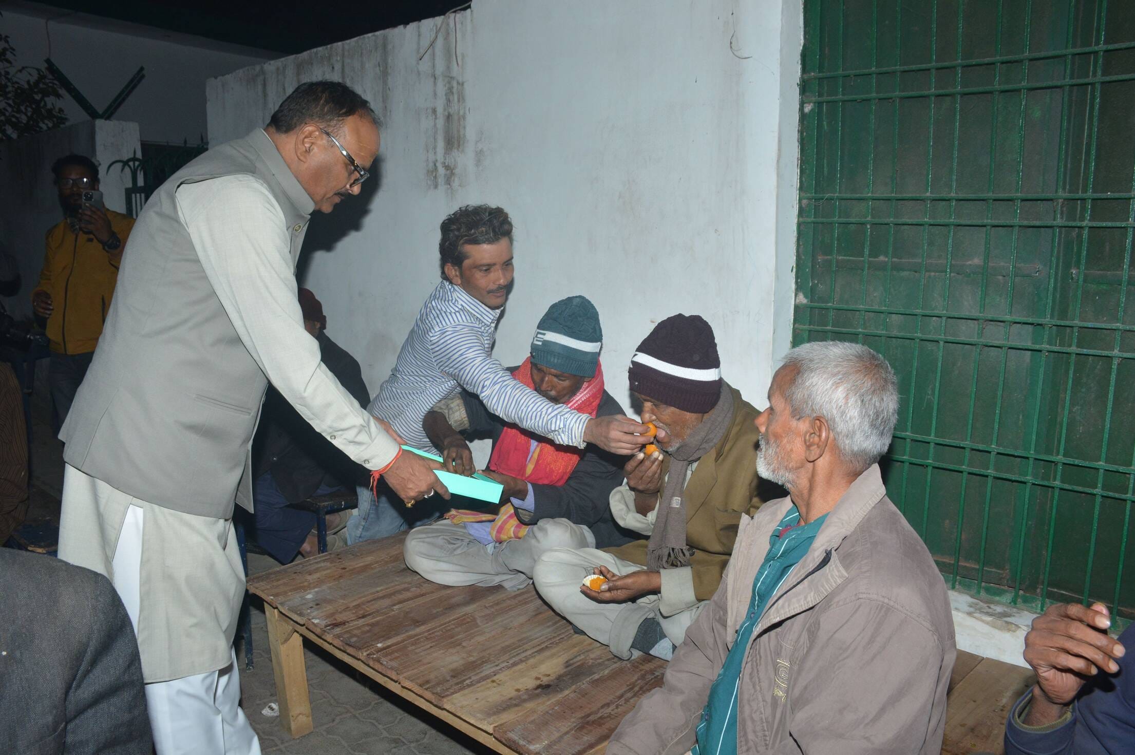 उपमुख्यमंत्री ने किया शेल्टर होम का निरीक्षण।
