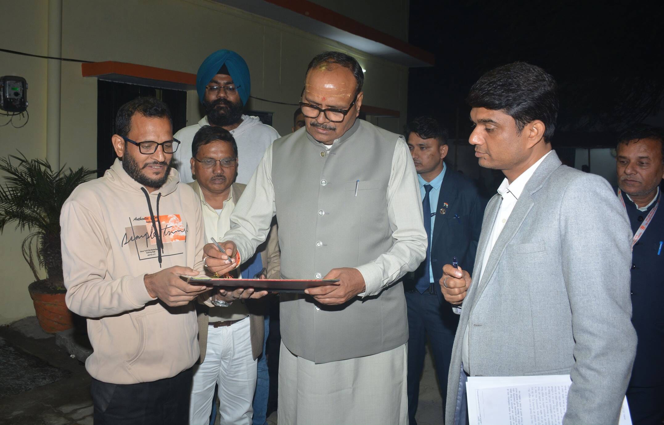उपमुख्यमंत्री ने किया शेल्टर होम का निरीक्षण।