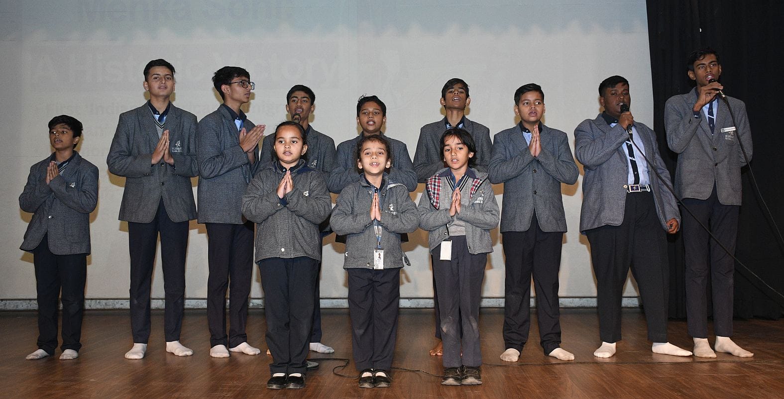 अमेरिका के वॉशिंगटन राज्य की रेडमंड सिटी काउंसिल की सदस्य बनी लखनऊ की बेटी मेनका सोनी का देवा र