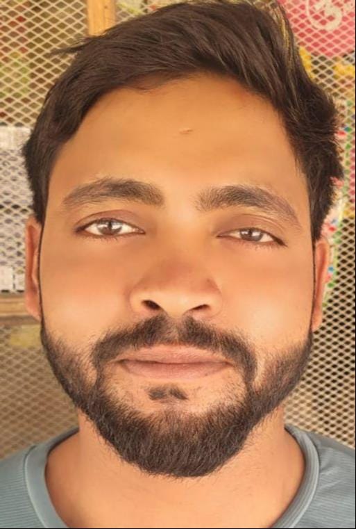 220 केवी उपकेंद्र गंगनपुर पर मरम्मत का कार्य करते विद्युत कर्मचारी। स्रोत विद्युत निगम