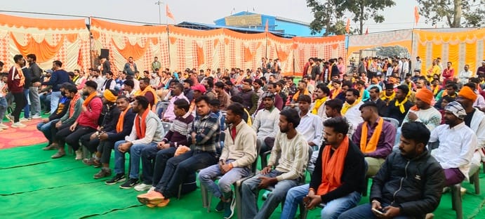 हस्तिनापुर में निकली गई रैली में शामिल गौ सेवक स्रोत संवाद