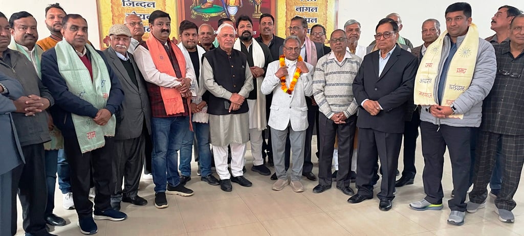 कुरुक्षेत्र। कार्यक्रम के अवसर पर रिटायर्ड अग्रवाल फ्रेंड्स क्लब एवं श्री वैश्य अग्रवाल पंचायत 