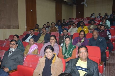 नव भारत निर्माण समिति एवं बनारस लिट फेस्ट के संयुक्त तत्वावधान में हुआशान-ए-अवध साहित्यिक उत्सव