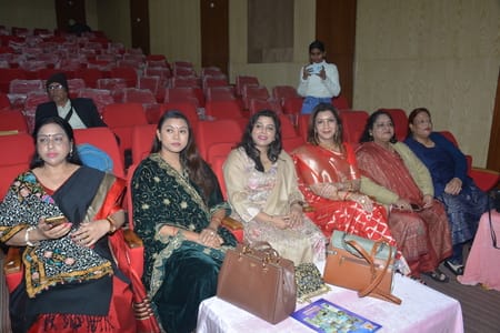 नव भारत निर्माण समिति एवं बनारस लिट फेस्ट के संयुक्त तत्वावधान में हुआशान-ए-अवध साहित्यिक उत्सव