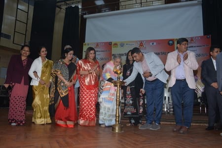 नव भारत निर्माण समिति एवं बनारस लिट फेस्ट के संयुक्त तत्वावधान में हुआशान-ए-अवध साहित्यिक उत्सव