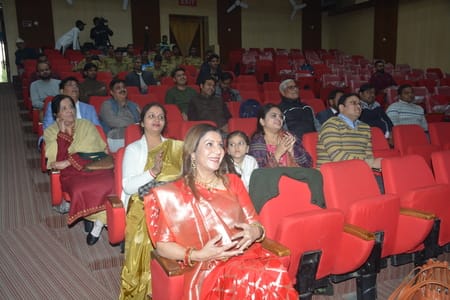 नव भारत निर्माण समिति एवं बनारस लिट फेस्ट के संयुक्त तत्वावधान में हुआशान-ए-अवध साहित्यिक उत्सव