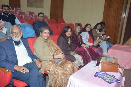 नव भारत निर्माण समिति एवं बनारस लिट फेस्ट के संयुक्त तत्वावधान में हुआशान-ए-अवध साहित्यिक उत्सव