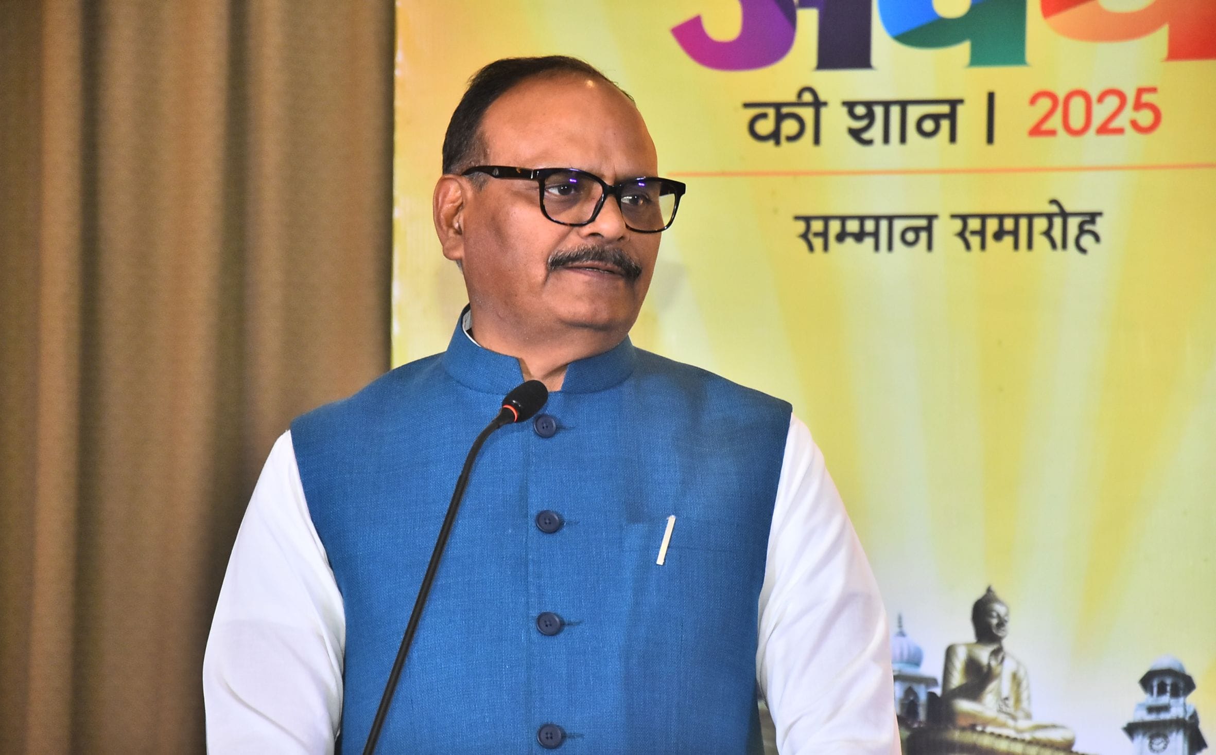 शहीद पथ स्थित होटल मरक्योर में अमर उजाला की ओर से शनिवार को आयोजित अवध की शान सम्मान समारोह सम् शहीद पथ स्थित होटल मरक्योर में अमर उजाला की ओर से शनिवार को आयोजित अवध की शान सम्मान समारोह सम्