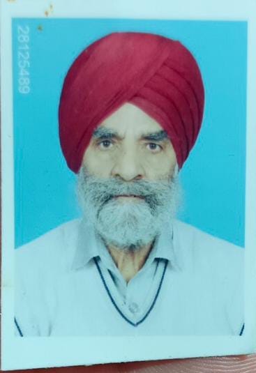 धामपुर में देर रात सड़क हादसे में व्यक्ति की मौत के बाद घटना स्थल पर मौजूद पुलिस स्त्रोतनागरिक