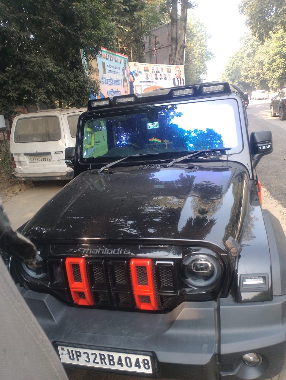 आरोपी दिलीप रावत व कार की छत पर बनाई गई रील हुई वायरल। 