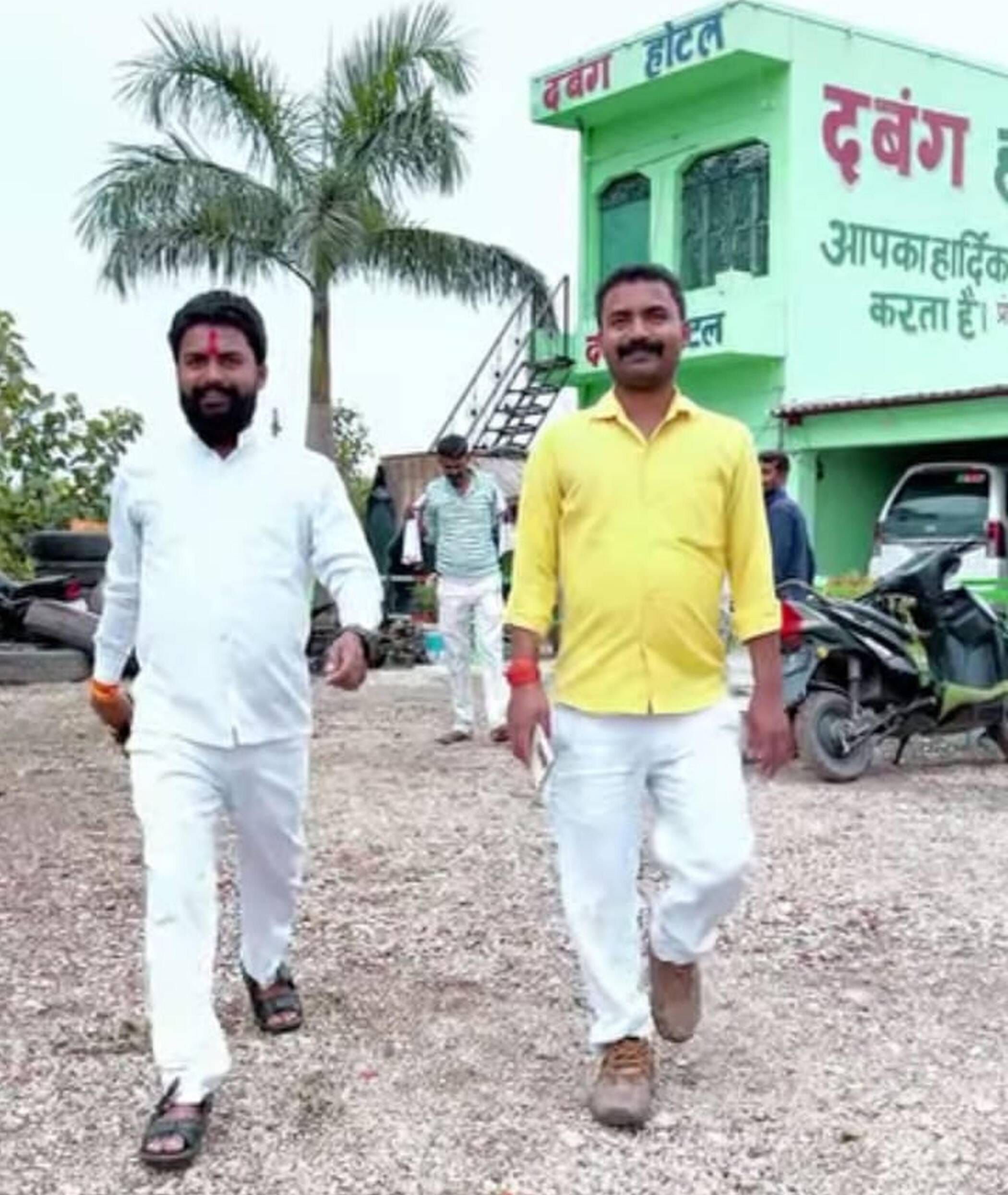 फोटो-45-थरियांव थाने में गिरफ्तार विकास पटेल। स्रोत पुलिस फोटो-45-थरियांव थाने में गिरफ्तार विकास पटेल। स्रोत पुलिस