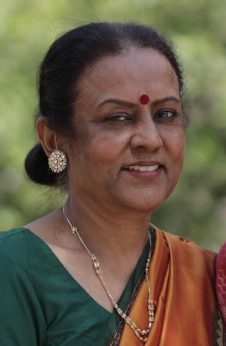 कुतुबपुर में रजनी भार्गव ने घर में बनाया बगीचा। संवाद