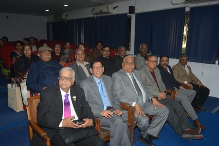  लखनऊ विश्वविद्यालय के भूविज्ञान विभाग में रविवार को भूविज्ञान विभाग पूर्व छात्र संघ की ओर से व