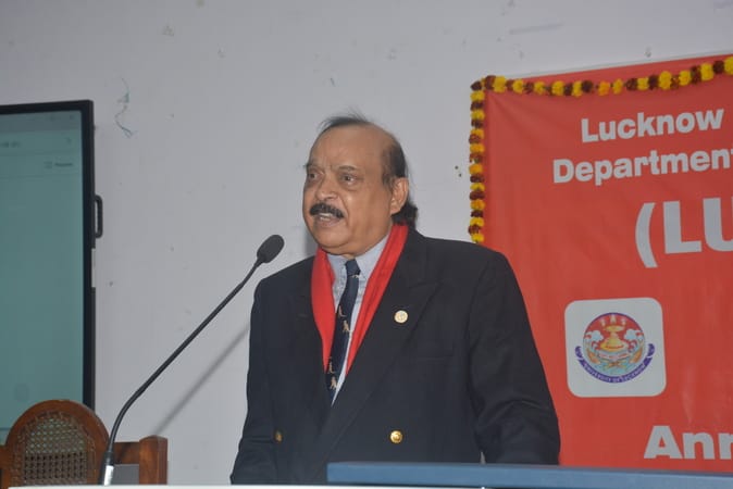  लखनऊ विश्वविद्यालय के भूविज्ञान विभाग में रविवार को भूविज्ञान विभाग पूर्व छात्र संघ की ओर से व