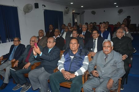  लखनऊ विश्वविद्यालय के भूविज्ञान विभाग में रविवार को भूविज्ञान विभाग पूर्व छात्र संघ की ओर से व